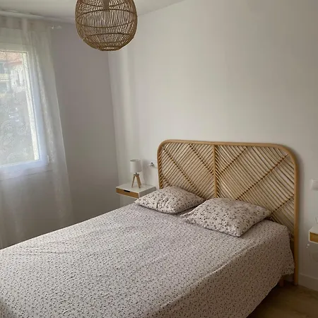 Διαμέρισμα Cosy Et Proche De *